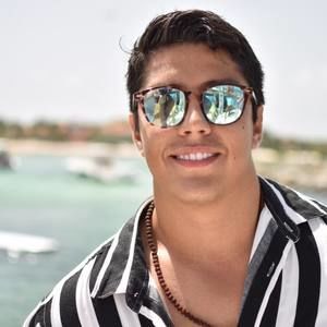 Meet your Posher, Javier